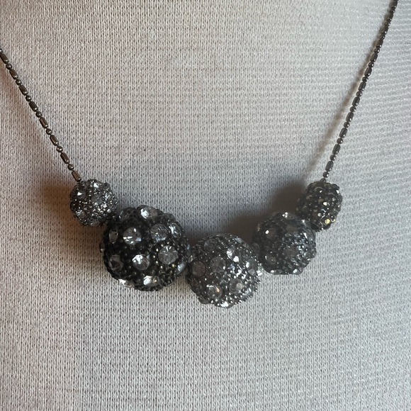 Necklace with balls in different colors with crystals - Picture 3 of 5